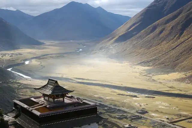 Lhasa & Cultural Tibet Tour