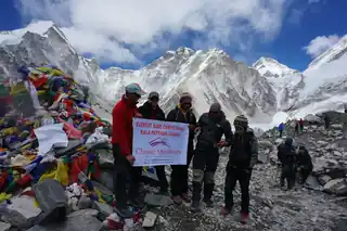 EBC Trek with Helicopter Return — photo 4