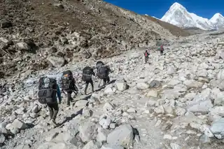 Luxury EBC Lodge Trek — photo 2