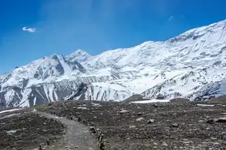 Tilicho Lake Trek — photo 4